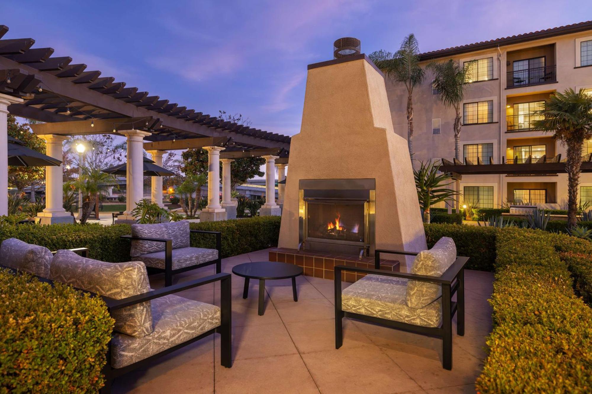 Homewood Suites By Hilton San Diego Airport-Liberty Station Exterior photo